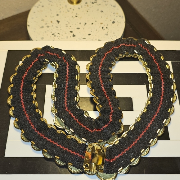 Elegant Gold Women's Belt - Picture 3 of 3